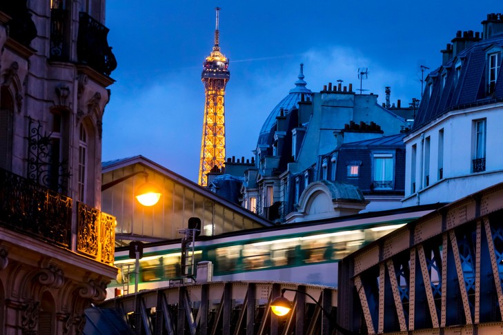Paris : un samedi par mois, le métro sera ouvert la nuit